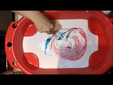 DIY Easy slime two ingredients, PVA Glue and washing detergent.
