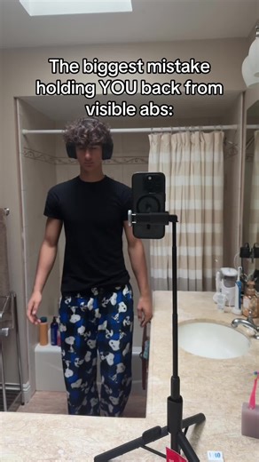 The biggest mistake holding YOU back from getting visible abs isn’t what you think. Most people train abs nonstop but ignore the real factors that actually make abs show. If you want visible abs, a six pack, and a strong core, you need the right ab exercises, proper calisthenics progressions, and low enough body fat. This is how to train abs correctly using calisthenics so your workouts actually translate to results. Save this if you’re serious about getting abs that show. #abworkout #calistheni