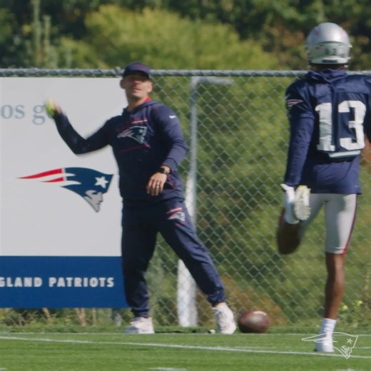 Mic’d up at practice with the Patriots cornerbacks coach. | New England Patriots