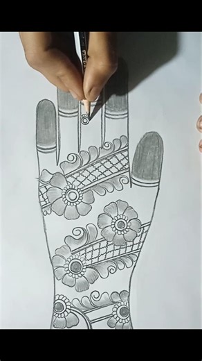 Most beautiful mehandi short design
