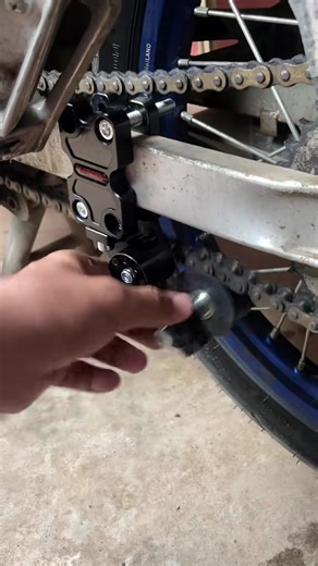 Universal Chain Roller Guide for Motorcycles