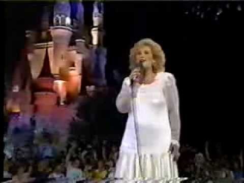 Sandi Patty - Patriotic Medley, Walt Disney World 1987