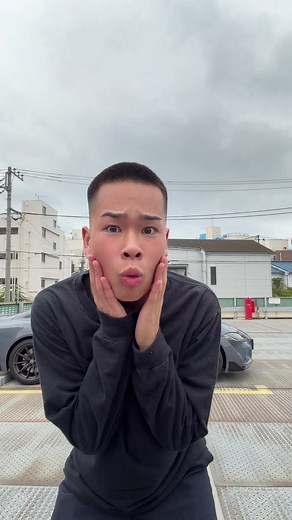 ムカデ競走と日本のユーモア