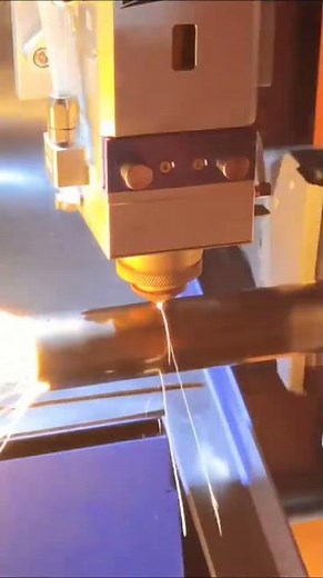 "Tube Laser Cutting Machine: Precision Cutting for Metal Pipes & Tubes!