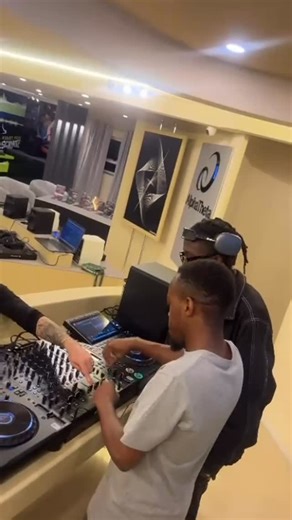 Our DJ Essentials course is currently underway at @proaudio__ state...