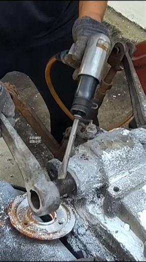 Pneumatic chisel or air hammer #hardwaretools #pneumatic #tools #shortsfeed