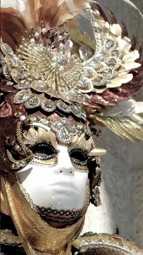 The Venetian Mask Phenomenon Explained 🎭