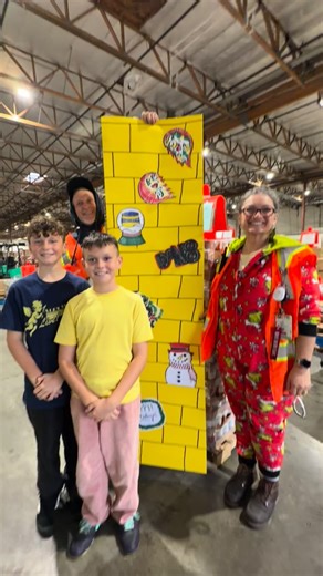 We dropped off our peanut butter to the North County Food Bank! What an amazing organization!! So grateful for our GKC Family 🙏👏🙇‍♀️#gkc #aforceforgood #carlsbadkids | Michelle Vanderlinden-Enfield