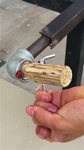 How to Style Bold Colored Jeans Now