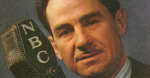 Voice Of America: Lowell Thomas And The Rise Of Broadcast News