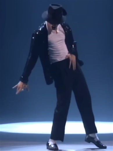 Michael Jackson's Iconic Performance at 1995 MTV Awards