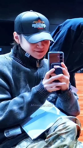 𝐌𝐢𝐧𝐬𝐮𝐠𝐚𝐚 𝐇𝟓𝐇 on Instagram: "I saw him again 😭😭 #suga #bts #yoongi"