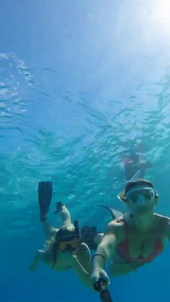 when i say playing mermaids this is what i mean