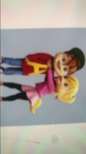 Alvin and Brittany kissing