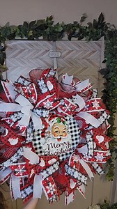 Loved designing this Christmas Wreath #decor #crafter #wreathmaker #wreath #homedecor #diy #crafty #santa #christmasdecor | Southern Owls