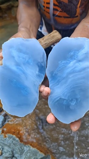 “Look at this normal river rock… wait until you see the unbelievable blue gem hidden inside!”