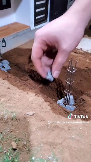 Mini Casa Construcción: Proyecto de Diorama Creativo
