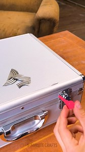 106K views · 182 reactions | How to copy a key with everyday stuff  | 5-Minute Recycle | Facebook