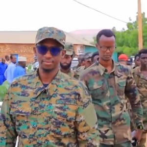 DEG DEG Taliye Cabdi Madoobe oo Cawa 120 Askari Kala Baxay Laascanood Ceelbuuh Ayuu La Waregayaa Sii FaaFi. | Khadar NASRI
