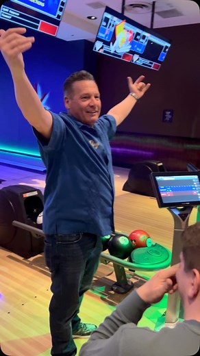 199 reactions · 17 comments | Let’s here it for the Kingpinz, @ramblinrayray and @nickgalewls  | WLS-AM 890 | Facebook