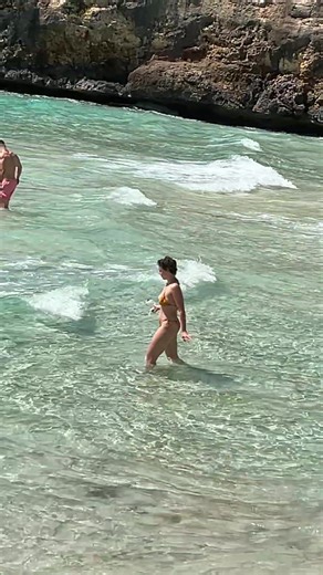 Videos de Noa (@noa_the_model) con “Making memories - Alicia ✨ Travel Blogger”