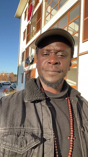 Video di souleymaneseyendiaye (@souleymaneseyendiaye) con son original - TAPHA__lyrics