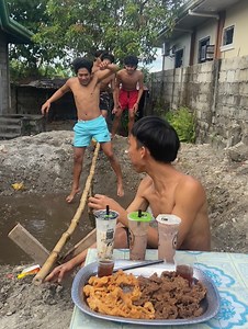 6.2M views · 111K reactions | Ang trending na laro ngayon ( Balance in the bamboo challenge part 2 ) #KalulosTV please subscribe youtube channel!❤️ https://youtube.com/@kalulosvlogsofficial4157 https://youtube.com/@kalulosvlogsofficial4157 | Kalulo's TV 2.0 | Facebook