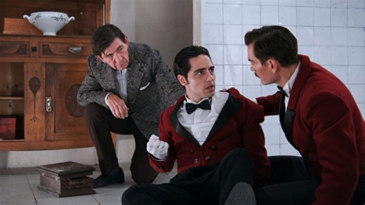 Grand Hotel - Σήμερα 17/2: Ο δολοφόνος ξαναχτυπά! Μπαίνει... | Athens Magazine