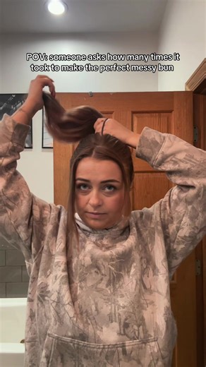 Mastering the Perfect Messy Bun: Tips and Tricks