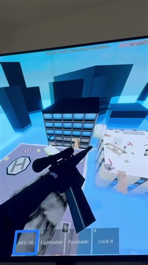 Get headshoted #roblox #randomizer #trend #trendingshorts #hook #idkwhattoputhere #keşfet #subscribe