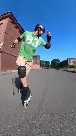 Backwards crossover. Overstepping. Wide stance.