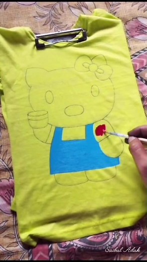 Hand Painted T-shirt 🥰✨। T-shirt Painting #shorts #youtubeshorts #art #painting #diy #tshirtdesign