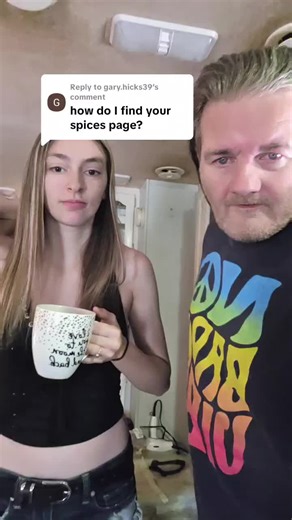 Retro Vibes: Hippie, Love & Sexy Style