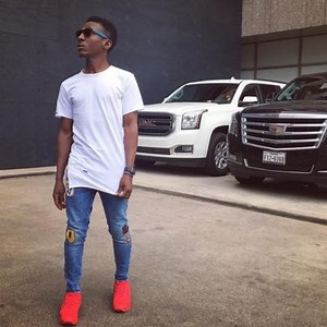 WATCH VIDEO: Frank Edwards - Live Worship Session | Gospel Songs