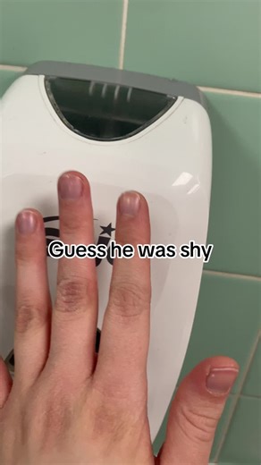 GOJO Hand Sanitizer Dispensing Foam in Action