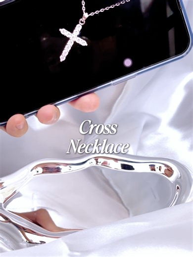 Versatile Cross Necklace for Everyday Wear
