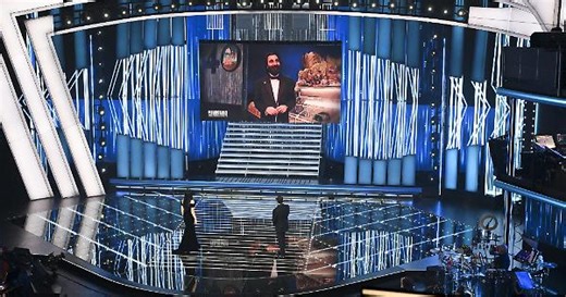 Festival di Sanremo tra musica e omaggi a chi non c'è più: da Baudo a Vessicchio è standing ovation