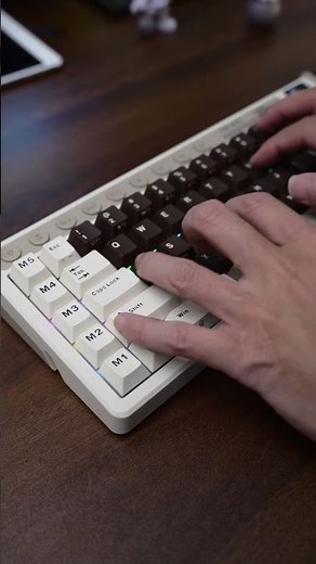 RKM70: Three-mode switch × Gasket structure × 73-key layout