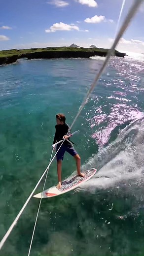 Kitesurfing tricks #kitesurfing #oahuhawaii