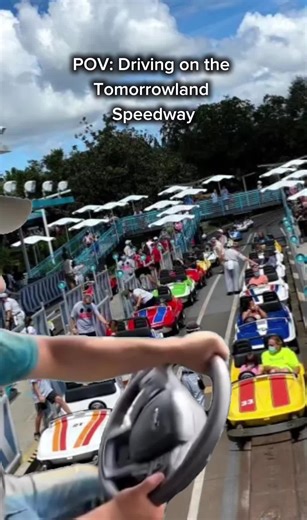 🥴🏎️💨 #disneyworld #waltdisneyworld #disneyland #disneytok #disney | disneyland