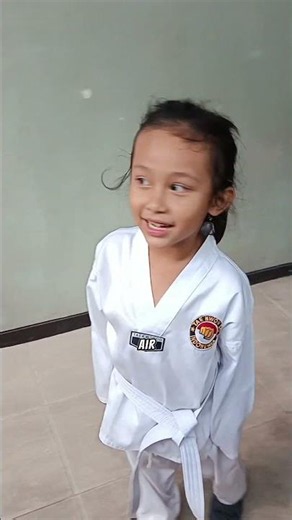 Bagas is practicing taekwondo and needs to pee but is afraid of ghosts... bye Bagas
