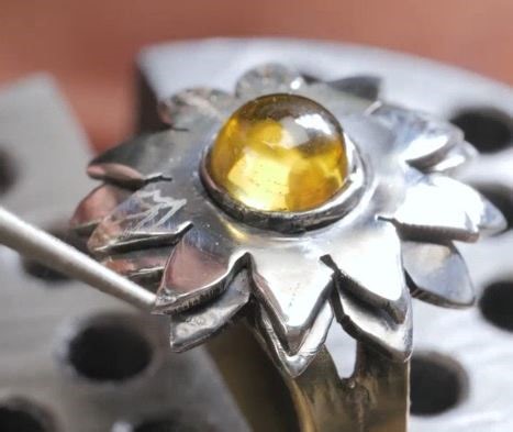 385K views · 865 reactions | From simple to sophisticated! Creating stunning jewelry pieces from a scratch! | 5-Minute Crafts | Facebook