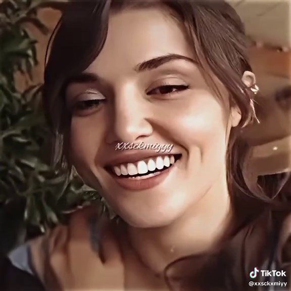 A Tribute to Hande Erçel's Best Moments 2020-2021