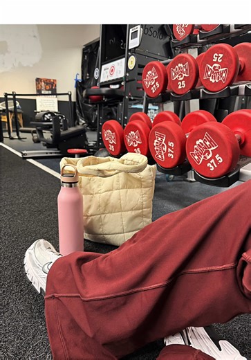 no pain no gain baby let's get it ⬇️ hip thrusts 4x8 - dumbbell curtsy (b stance) RDL 3x8 - cable kick backs 3x8 - seated leg curl 3x8 - cardio - stairmaster - 20 mins fit is @Gymshark code SHELLECE10 to match the vibe 🙂‍↕️ @Gymshark Women #gymshark #gymsharkwomen #glutesworkout #gymfitinspo #discipline