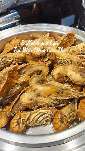 Buffet Biển Đông 599K – hơn 200 món hải sản tươi ngon thỏa sức lựa chọn 🍣🦀 🍻Miễn phí biaaa Hải sản cao cấp về liên tục 🔥 Buffet Biển Đông trở lại với phiên bản hoành tráng hơn, nâng cấp menu, không gian sang xịn mịn. 👉 Nhanh ghé Nhà Hàng Buffet Hải Sản Biển Đông làm một bữa no say tưng bừng ạ❤️ ---- Hotline đặt vé : 0911.120.088 Đc: 26 Lê Lợi, Cái Khế, Cần Thơ | Nhà Hàng Buffet Hải Sản Biển Đông
