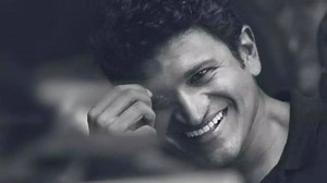 Puneeth Rajkumar's mortal remains reach Sree Kanteerava Studios for last rites; cremation to be held today