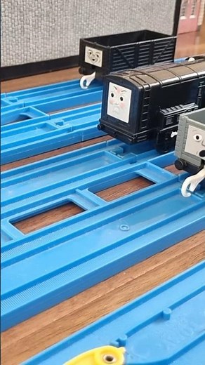 Pop Goes the Diesel #thomasandfriends #train #thomasthetankengine #modeltrains #railway #diesel