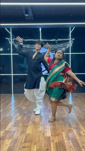 Dance steps on kombdi palali choreography by Om Tarphe