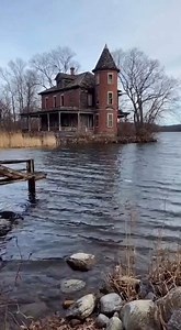 Carleton Island Villa – Upstate New York, USA | Abandoned Mansions