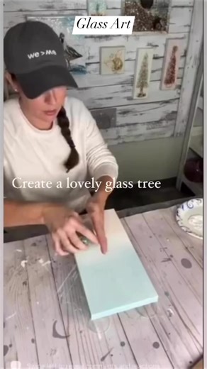 Create a gorgeous coastal glass Christmas tree! #glasstree #crushedglass #resinart #glassart #coastalchristmas #deepsouthshelling | Mettle Modern Design